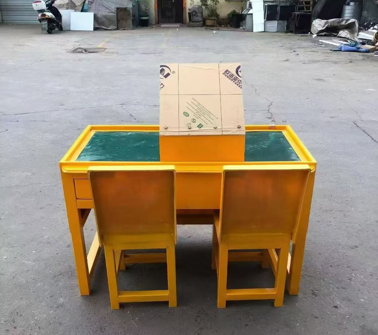巴楚防静电导通桌井下煤矿火工品发放桌：危险品流转的安全守护者